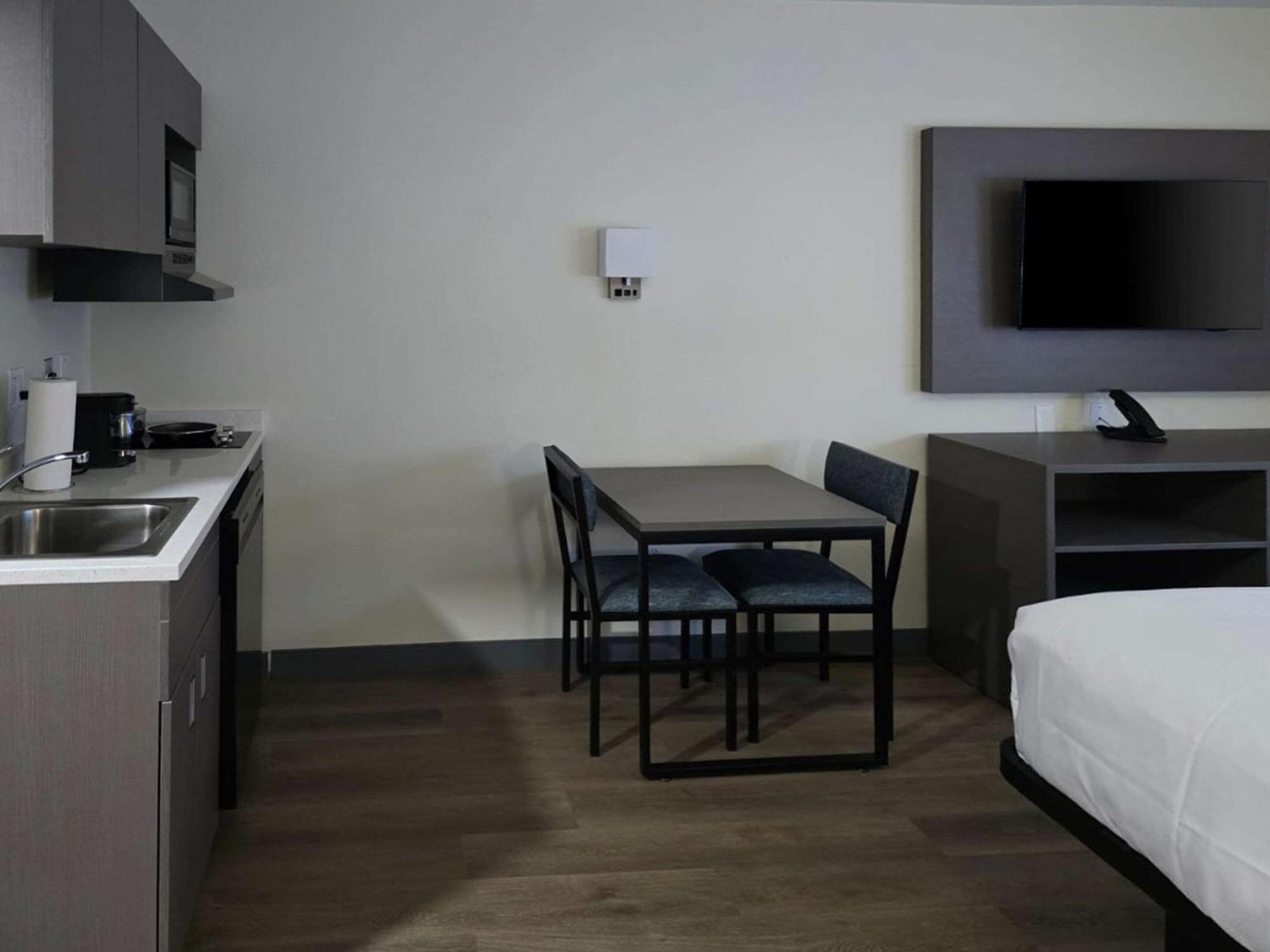 Mainstay - Fort Gregg Hotel